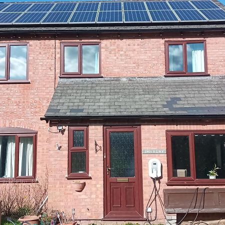 Apartamento Swn Y Gwy ~ The Sound Of The Wye Brecon Exterior foto