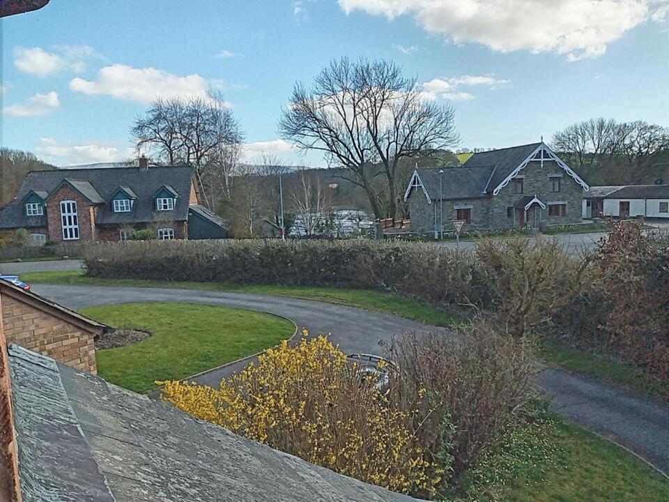 Apartamento Swn Y Gwy ~ The Sound Of The Wye Brecon Exterior foto